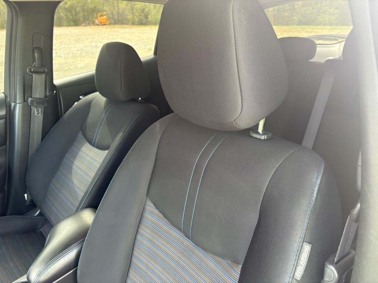 Nissan Leaf SV Hatchback 2021