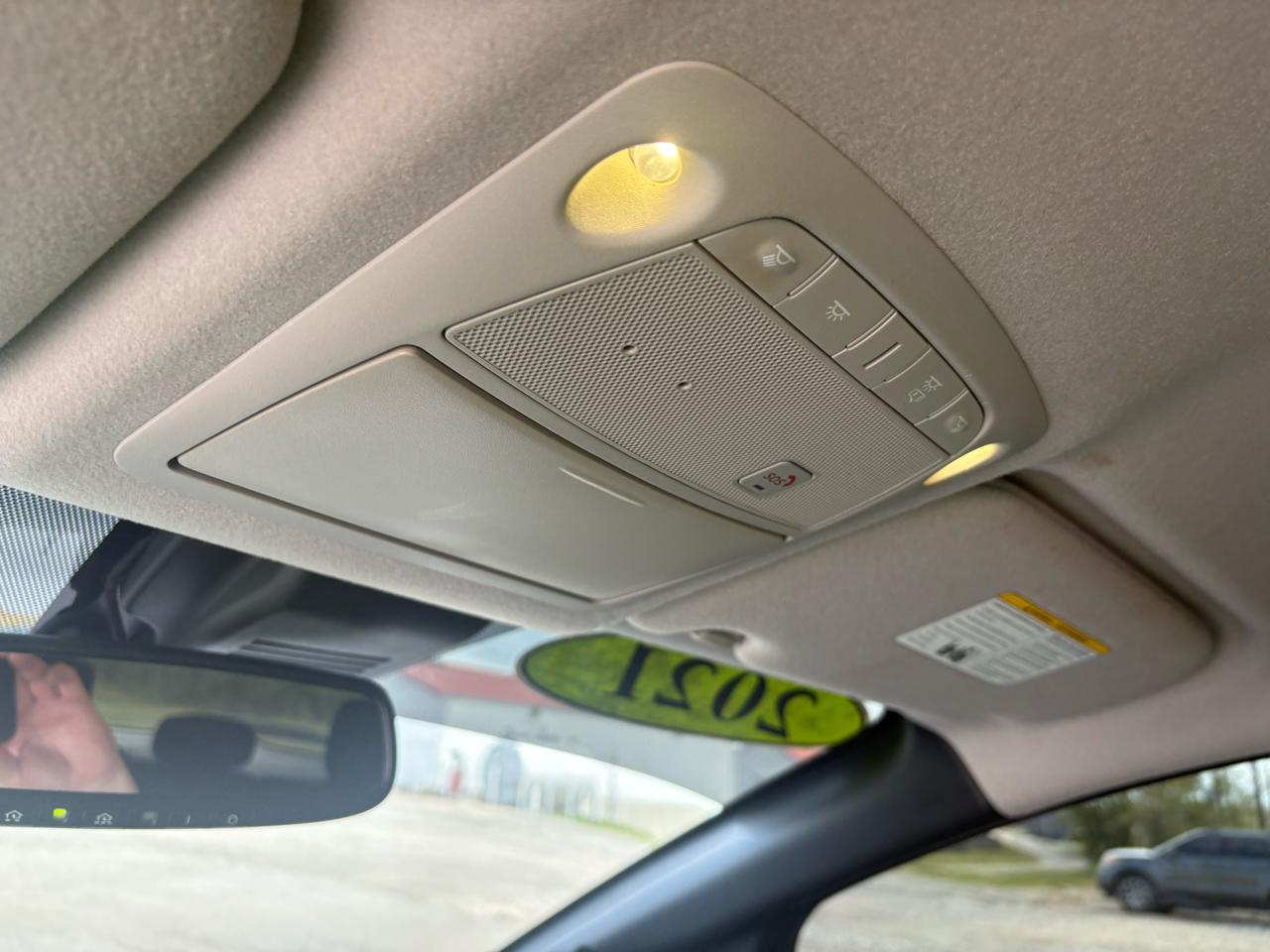 Nissan Leaf SV Hatchback 2021