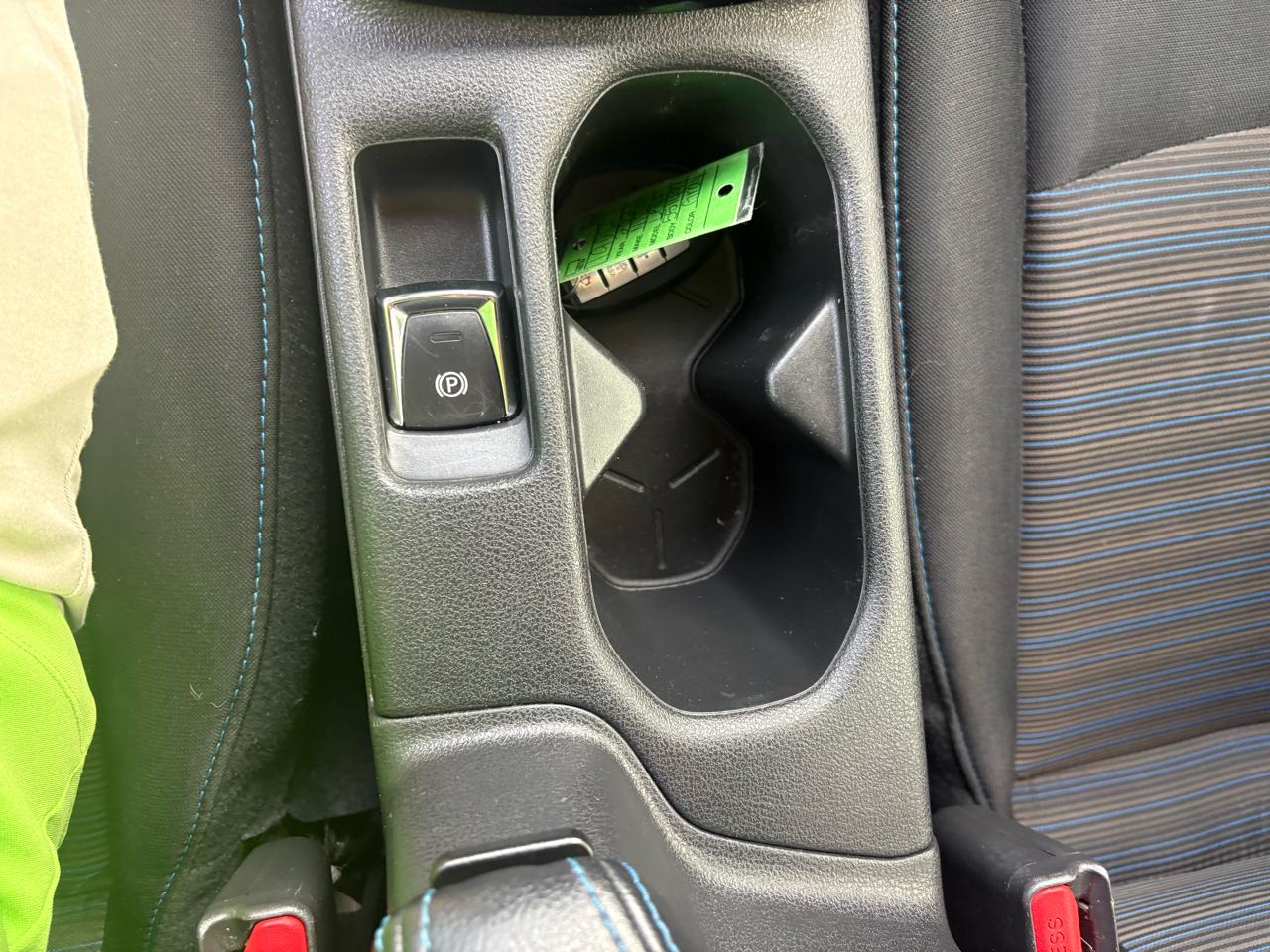 Nissan Leaf SV Hatchback 2021