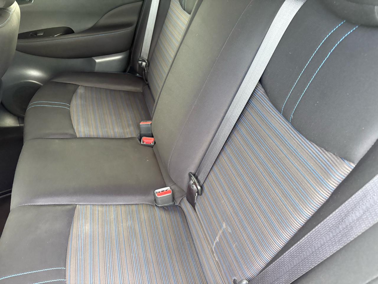 Nissan Leaf SV Hatchback 2021