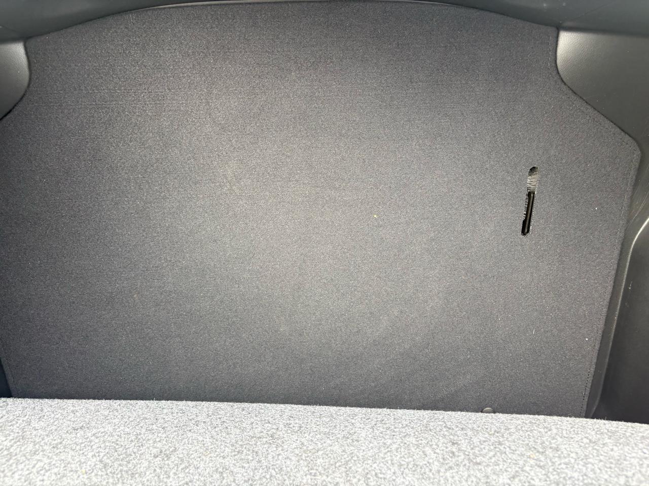 Nissan Leaf SV Hatchback 2021