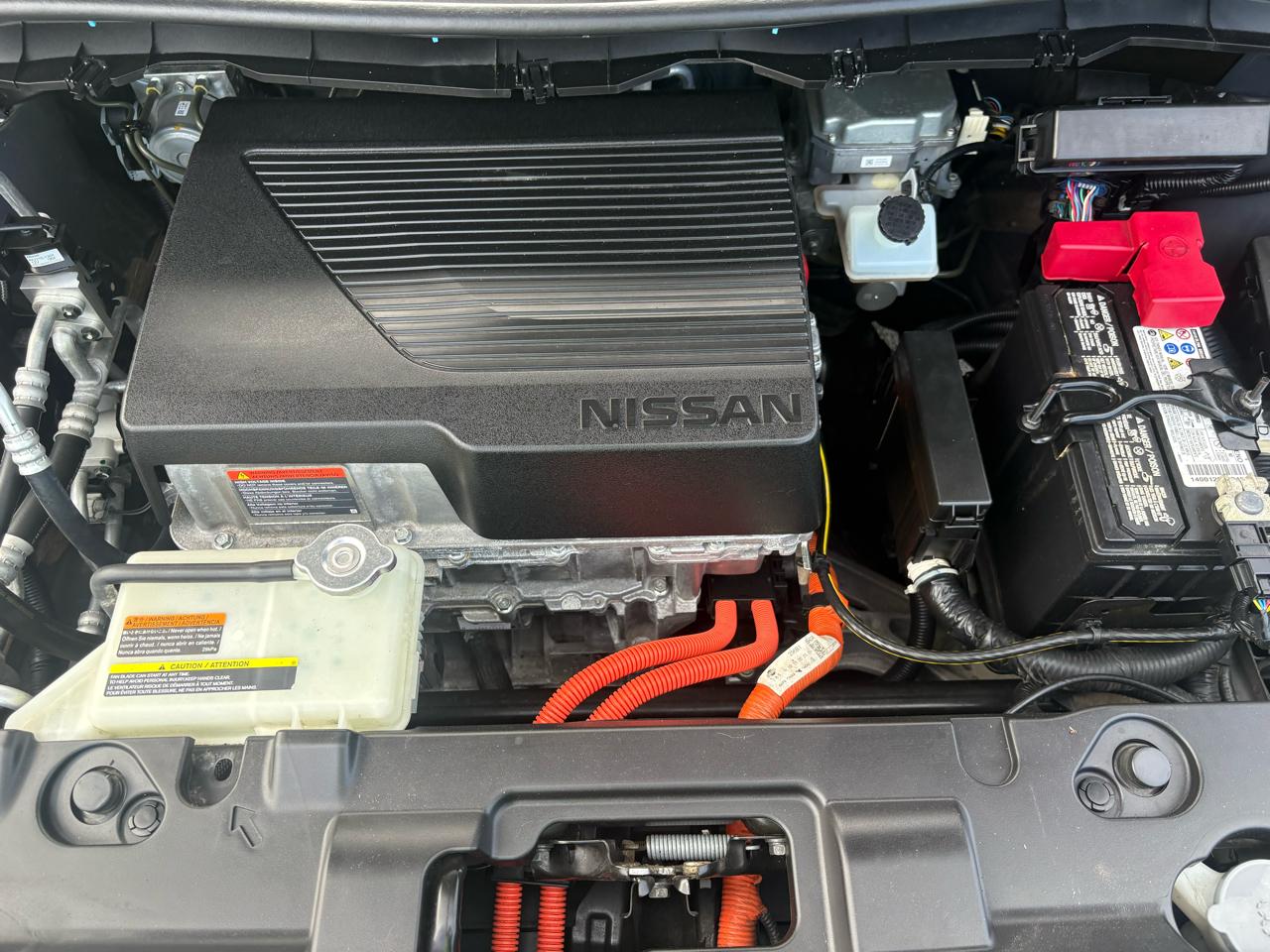 Nissan Leaf SV Hatchback 2021