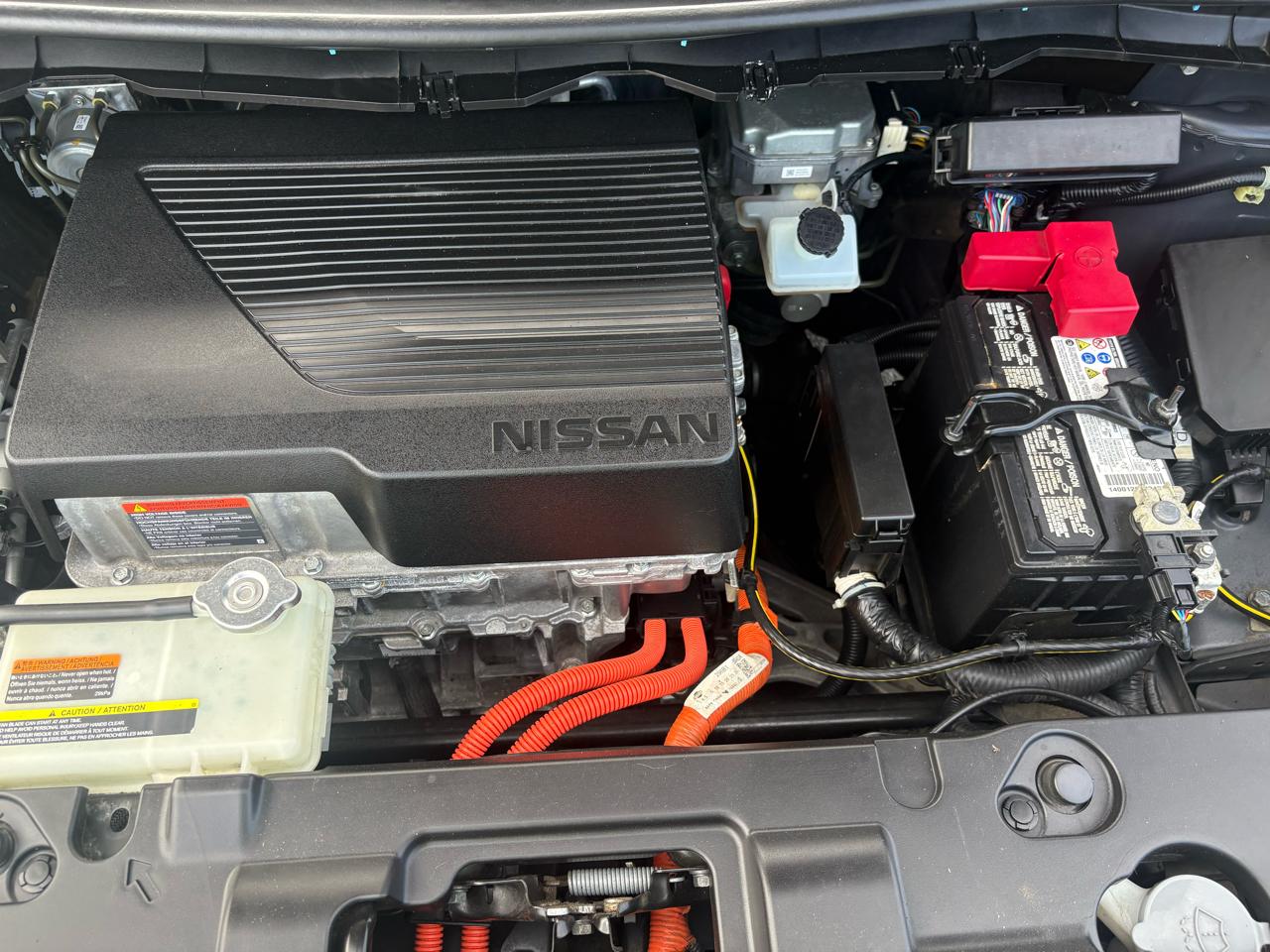 Nissan Leaf SV Hatchback 2021