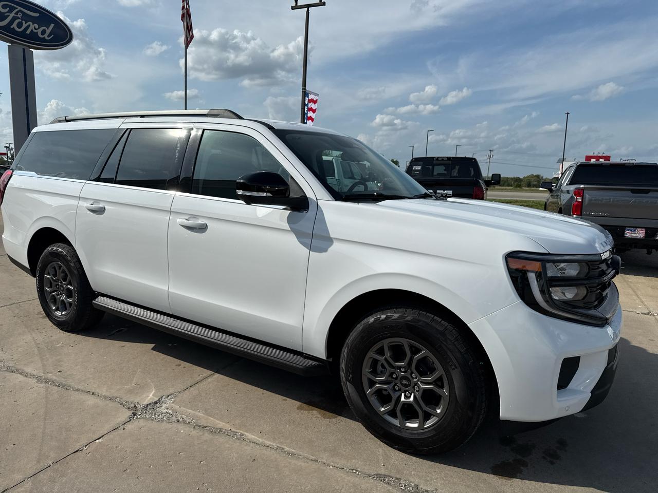 Ford Expedition Max Active 4x4 2026