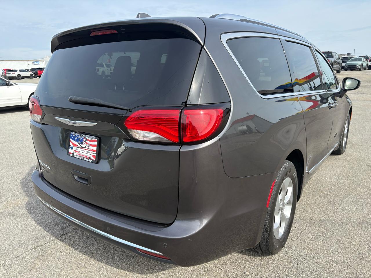 Chrysler Pacifica Touring-L Plus FWD 2017