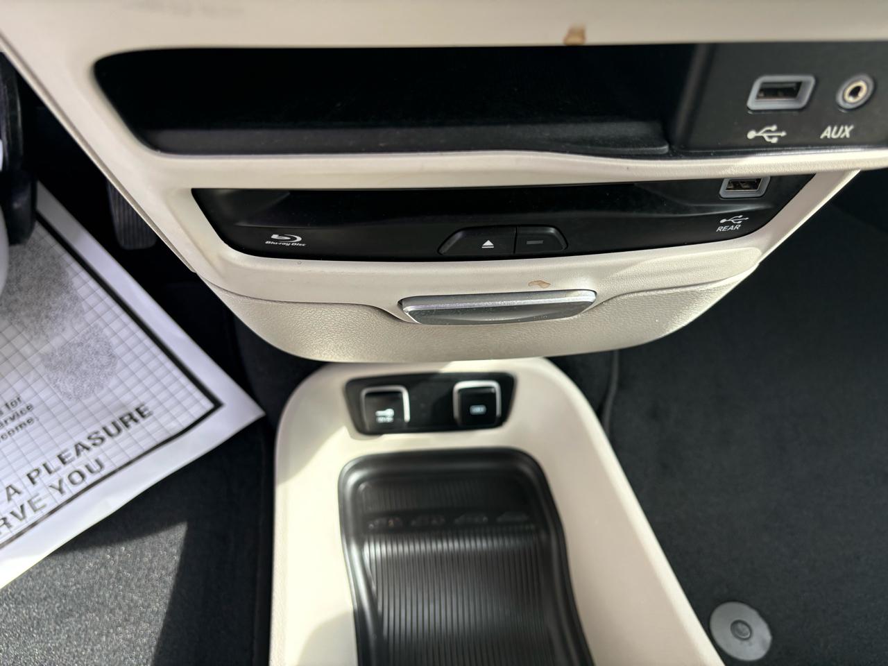 Chrysler Pacifica Touring-L Plus FWD 2017