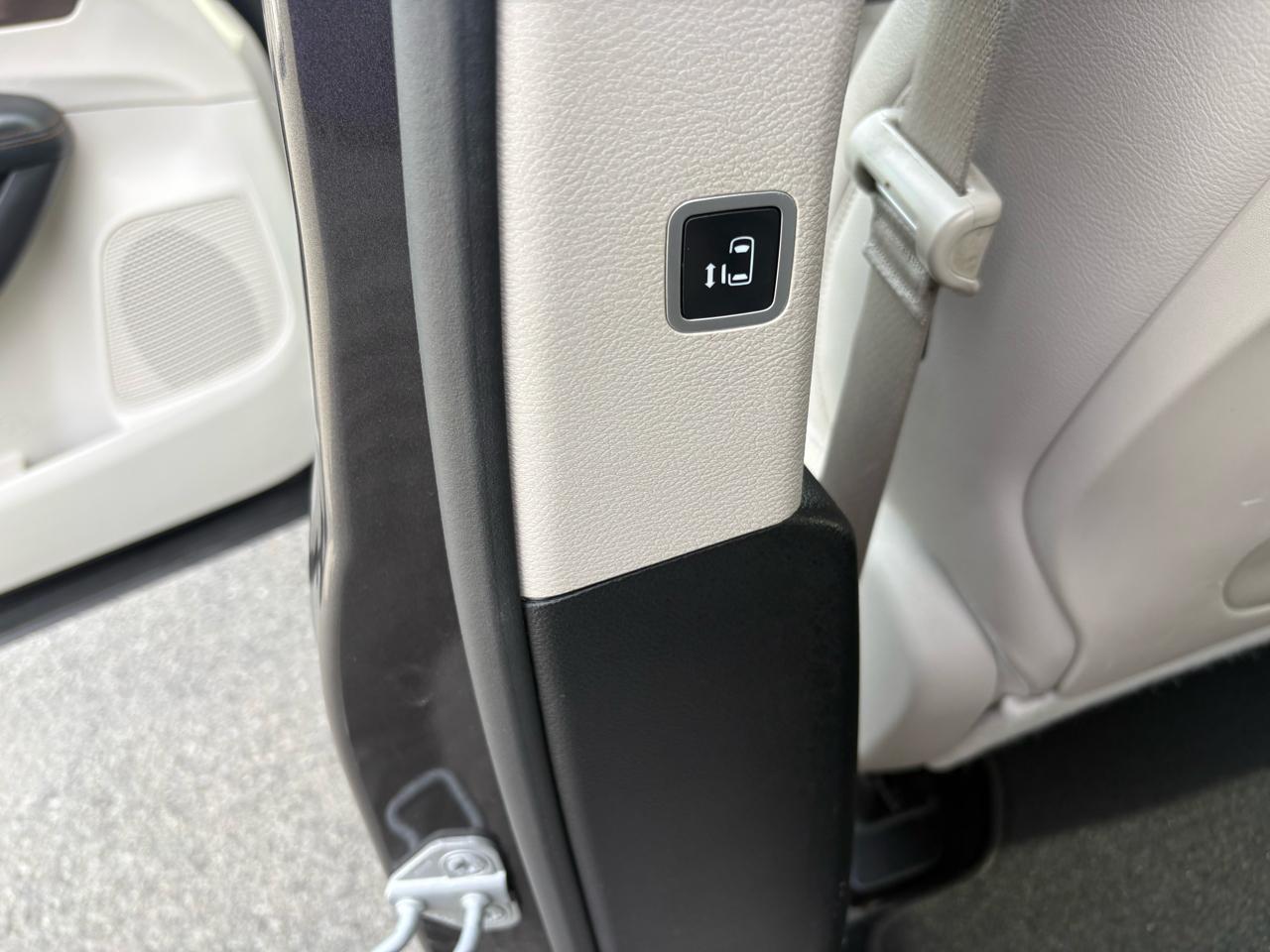 Chrysler Pacifica Touring-L Plus FWD 2017