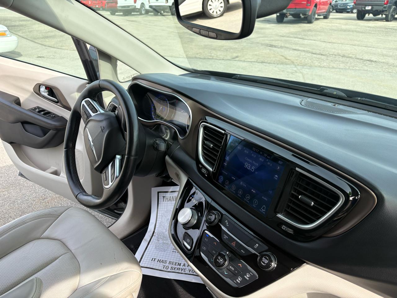 Chrysler Pacifica Touring-L Plus FWD 2017