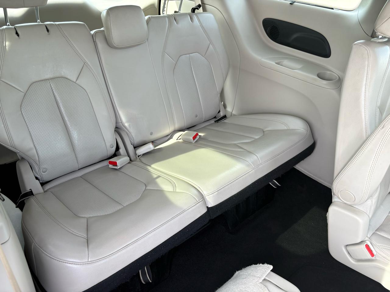 Chrysler Pacifica Touring-L Plus FWD 2017