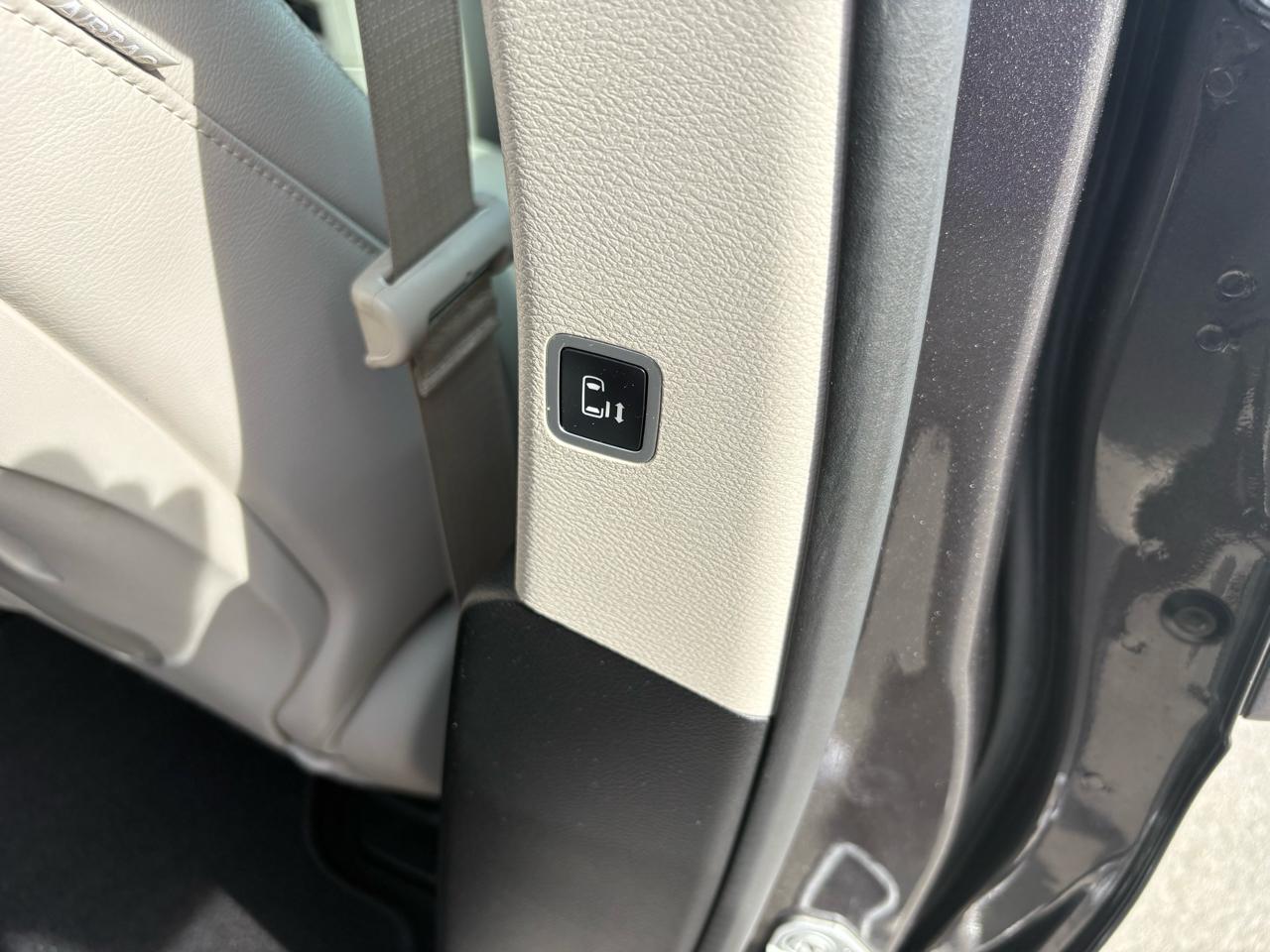 Chrysler Pacifica Touring-L Plus FWD 2017