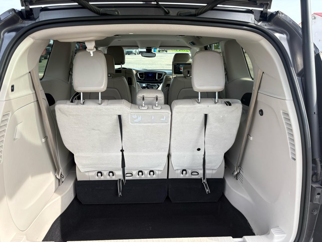 Chrysler Pacifica Touring-L Plus FWD 2017