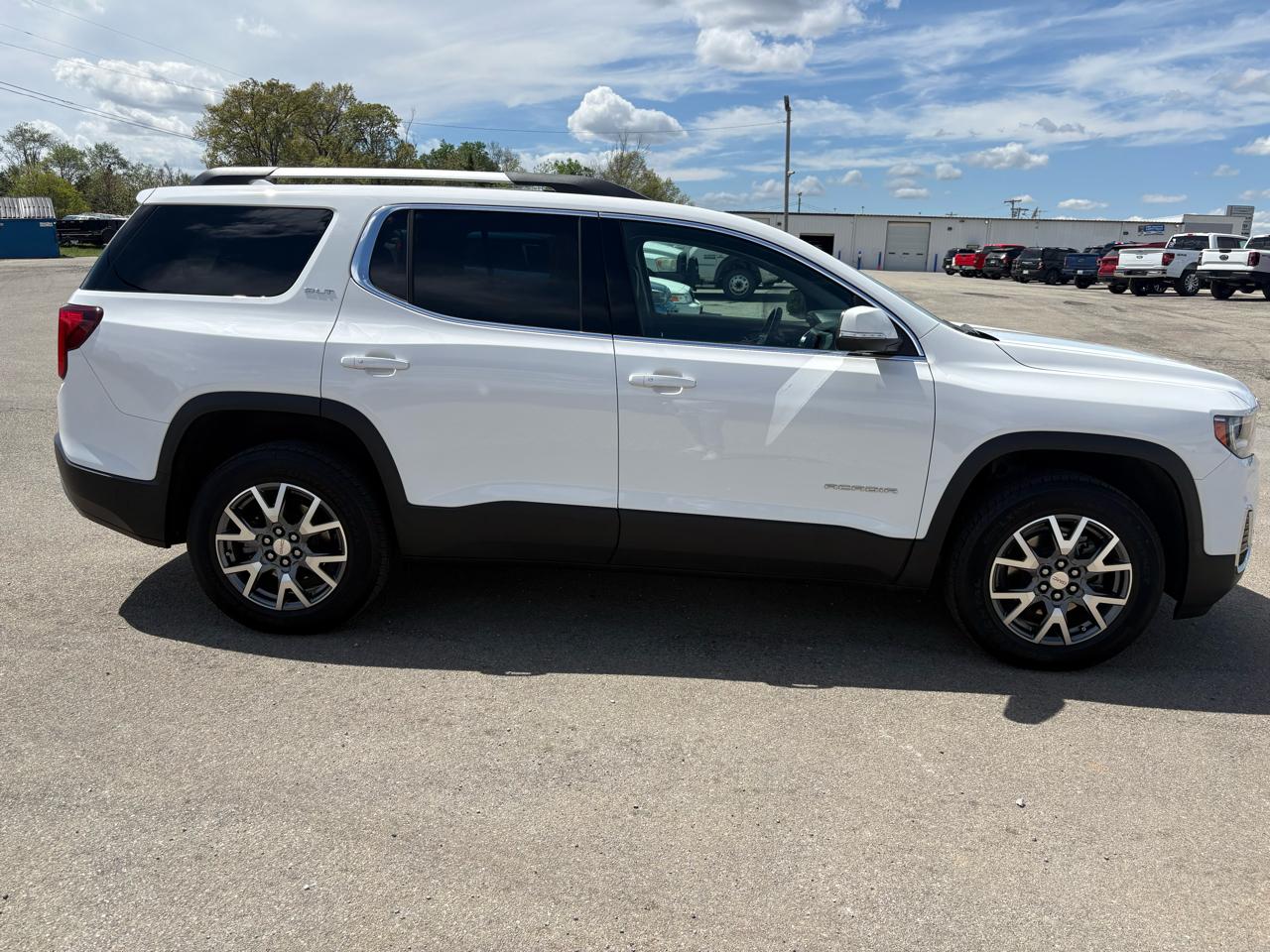 GMC Acadia AWD 4dr SLT 2023