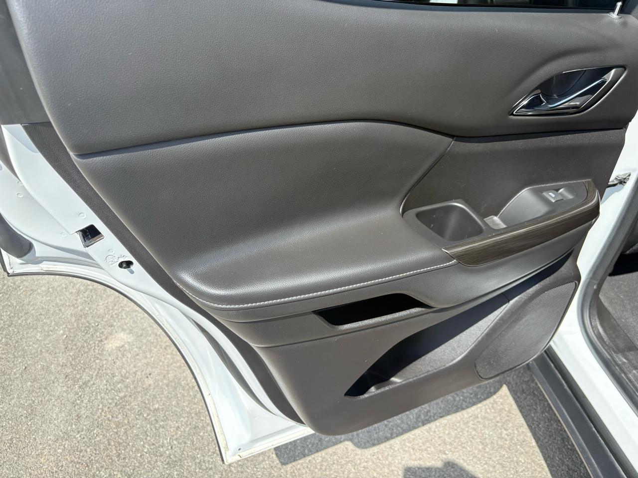 GMC Acadia AWD 4dr SLT 2023