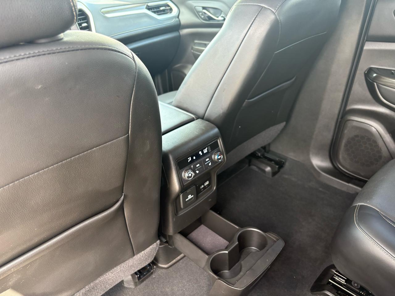 GMC Acadia AWD 4dr SLT 2023