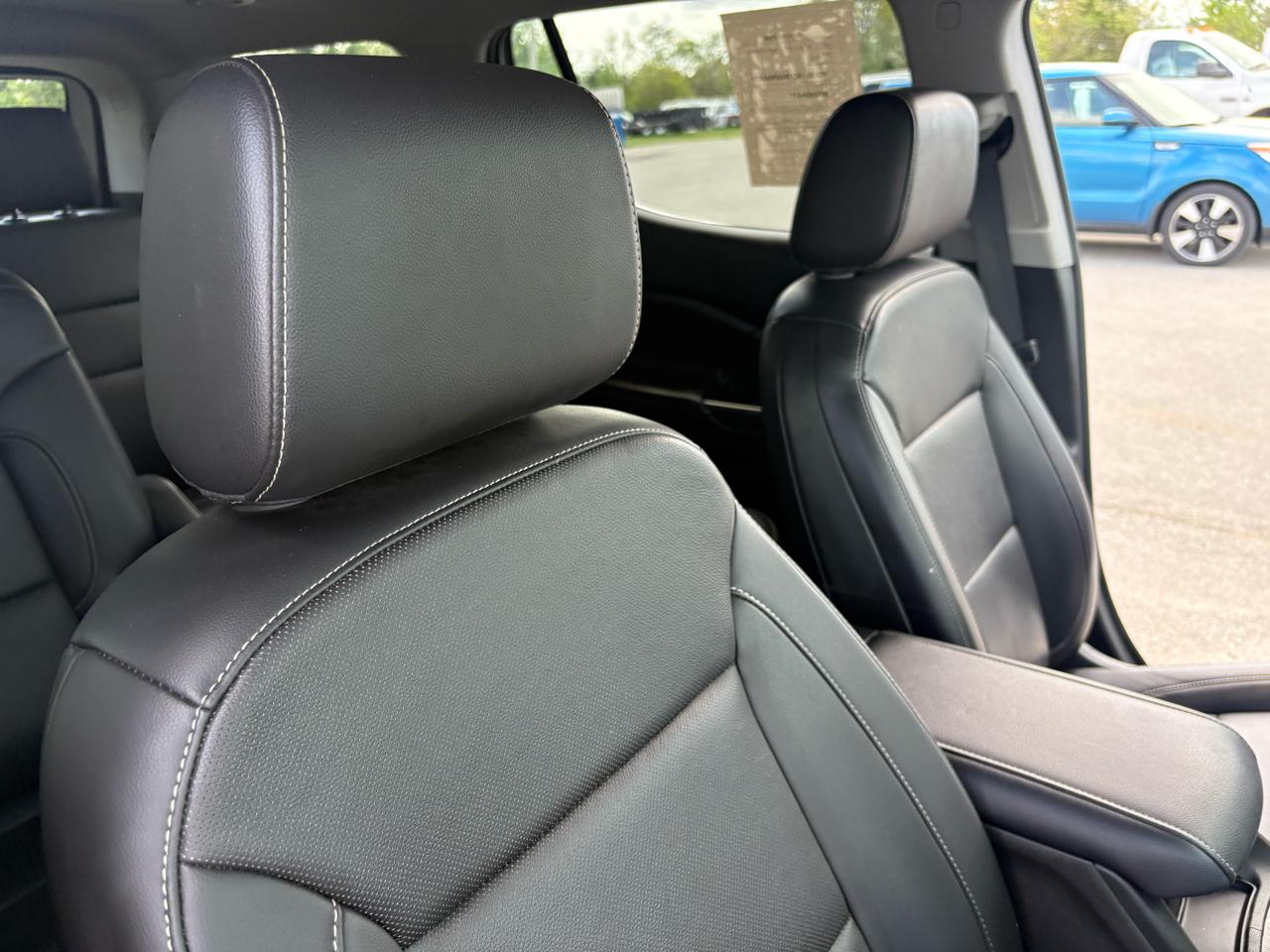 GMC Acadia AWD 4dr SLT 2023