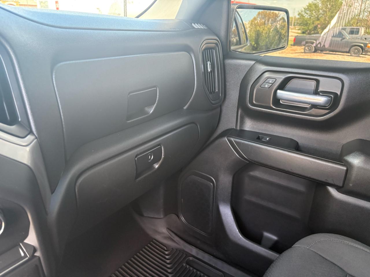 Chevrolet Silverado 1500 4WD Crew Cab 147" Custom Trail Boss 2021