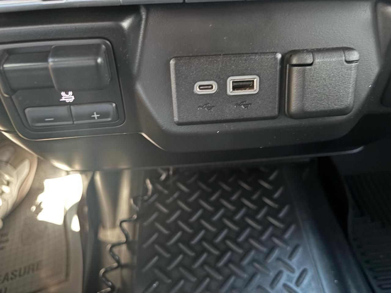 Chevrolet Silverado 1500 4WD Crew Cab 147" Custom Trail Boss 2021