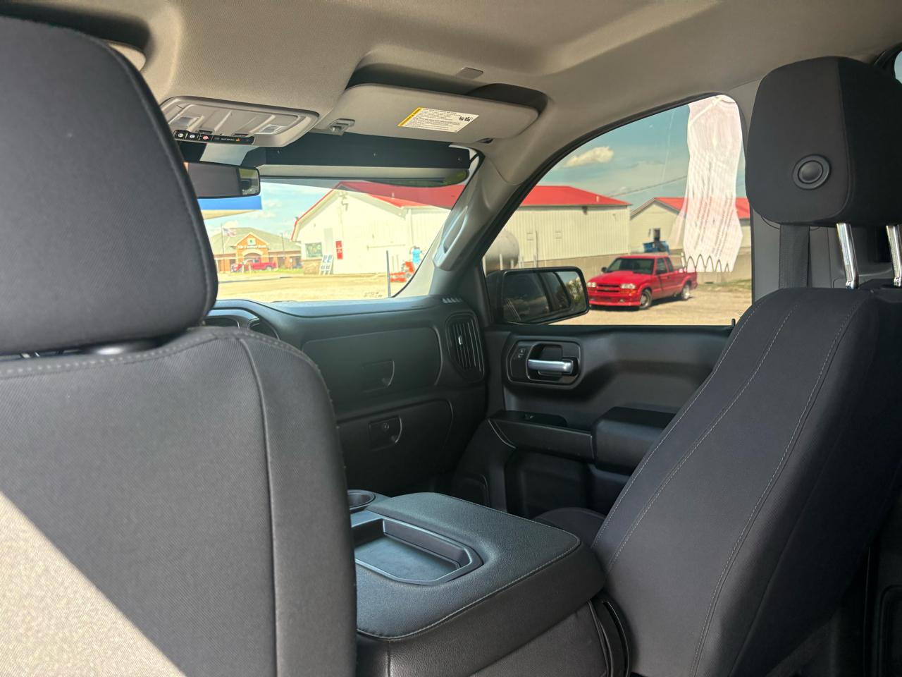 Chevrolet Silverado 1500 4WD Crew Cab 147" Custom Trail Boss 2021