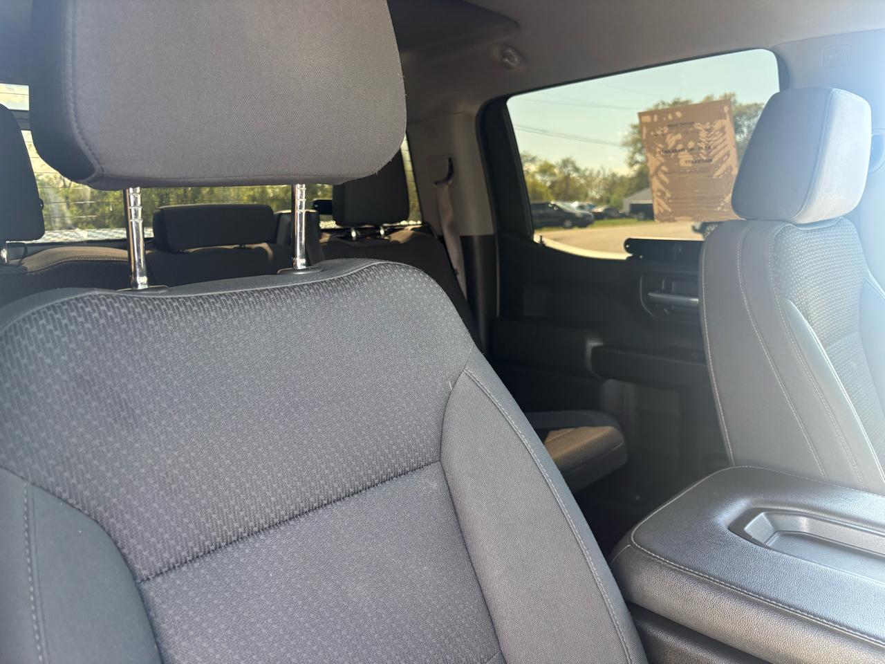 Chevrolet Silverado 1500 4WD Crew Cab 147" Custom Trail Boss 2021