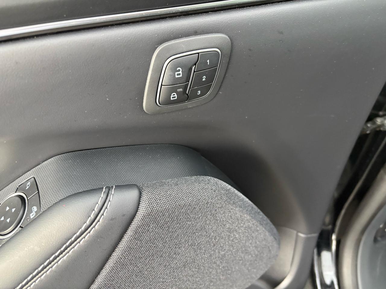 Ford Mustang Mach-E Premium RWD 2025