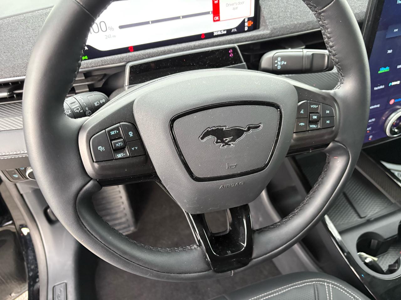 Ford Mustang Mach-E Premium RWD 2025