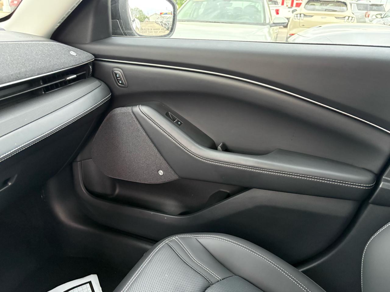 Ford Mustang Mach-E Premium RWD 2025