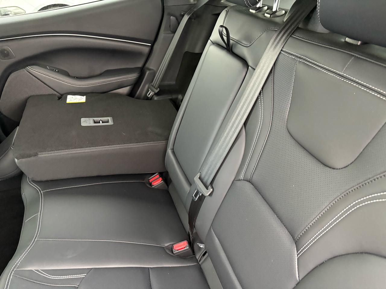 Ford Mustang Mach-E Premium RWD 2025