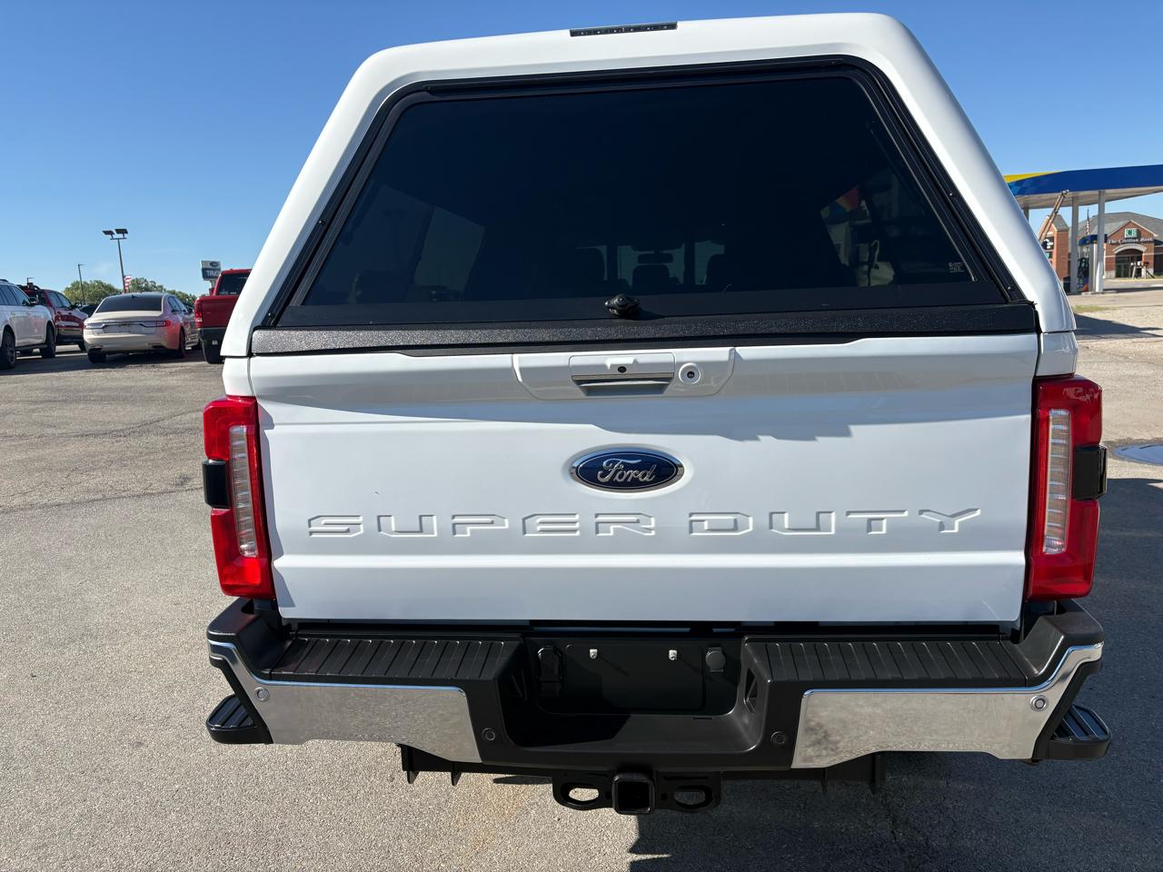 Ford Super Duty F-350 SRW Lariat 4WD Crew Cab 8' Box 2023