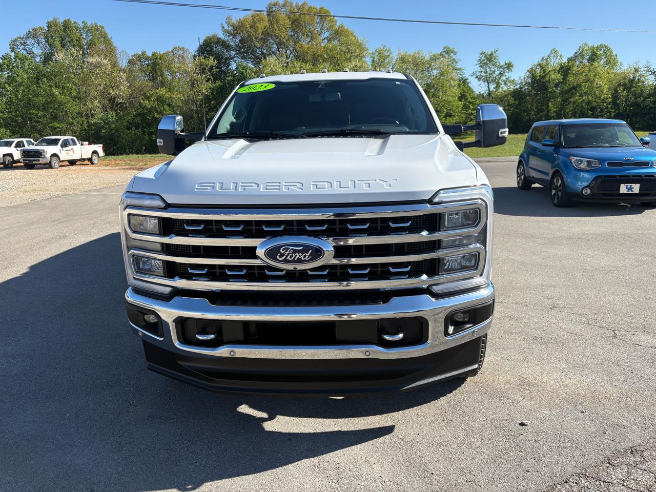 Ford Super Duty F-350 SRW Lariat 4WD Crew Cab 8' Box 2023