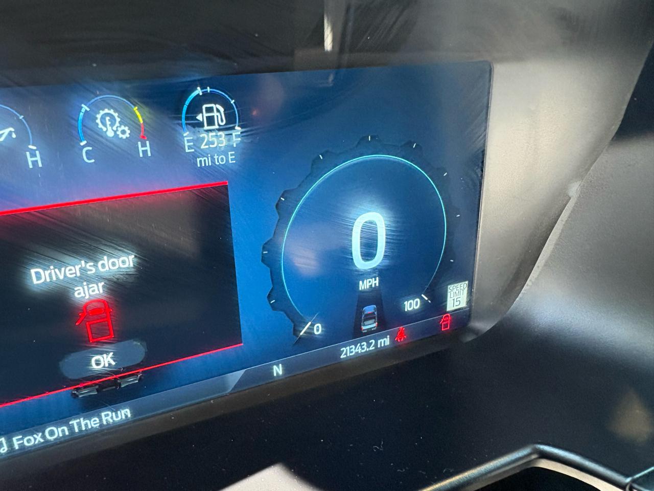 Ford Super Duty F-350 SRW Lariat 4WD Crew Cab 8' Box 2023