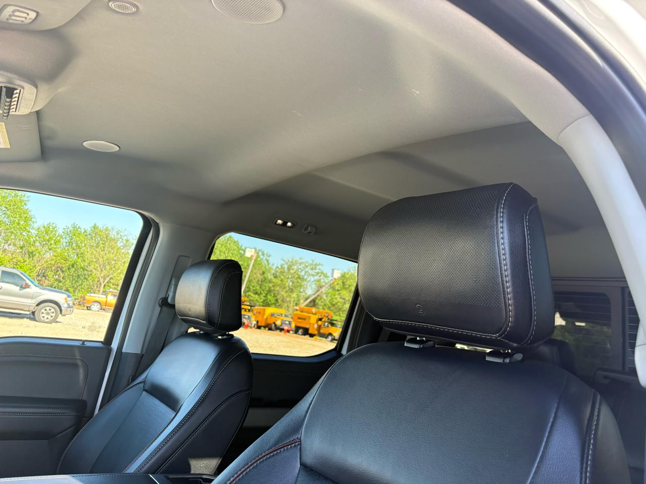 Ford Super Duty F-350 SRW Lariat 4WD Crew Cab 8' Box 2023