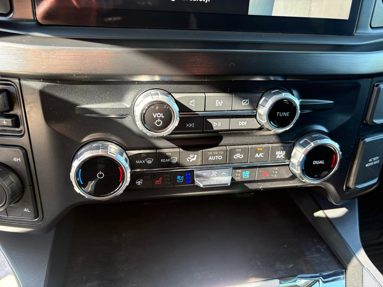 Ford Super Duty F-350 SRW Lariat 4WD Crew Cab 8' Box 2023