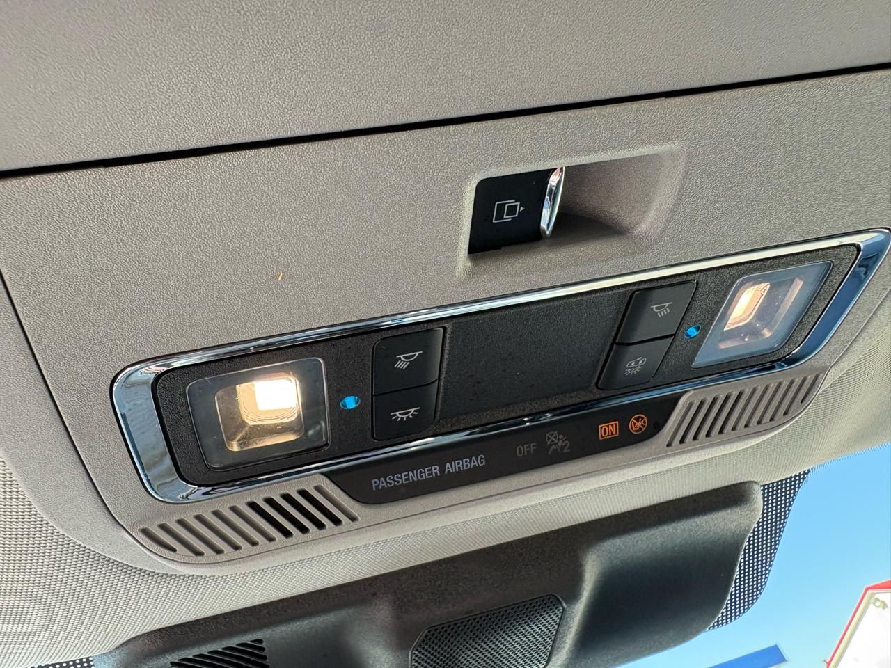 Ford Super Duty F-350 SRW Lariat 4WD Crew Cab 8' Box 2023