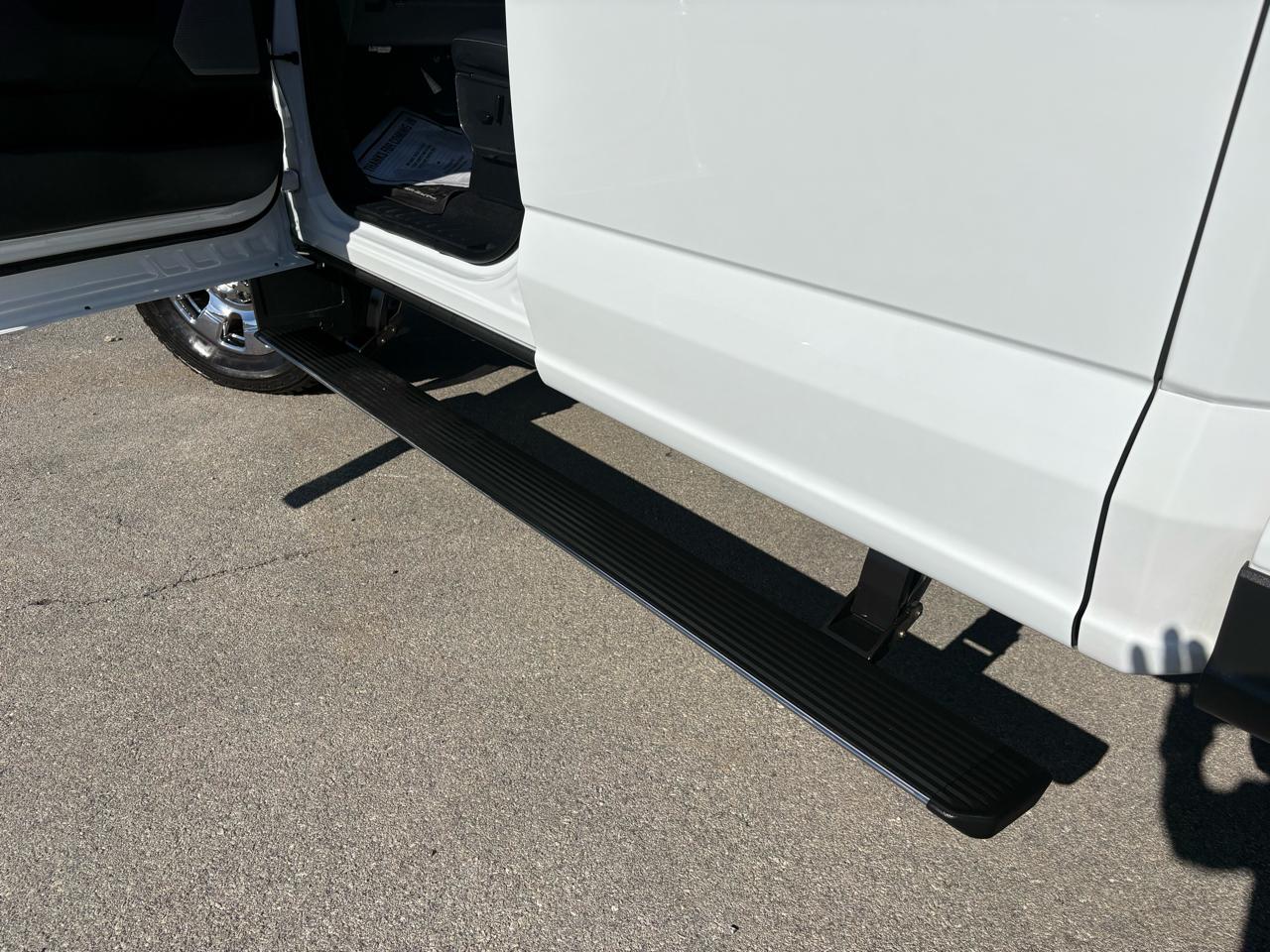 Ford Super Duty F-350 SRW Lariat 4WD Crew Cab 8' Box 2023