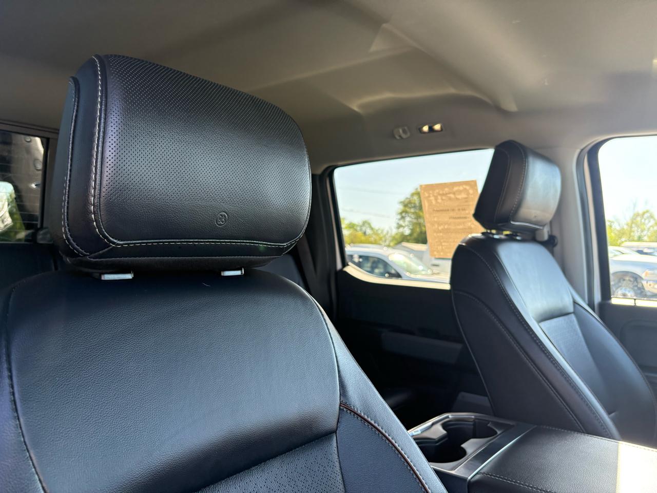 Ford Super Duty F-350 SRW Lariat 4WD Crew Cab 8' Box 2023