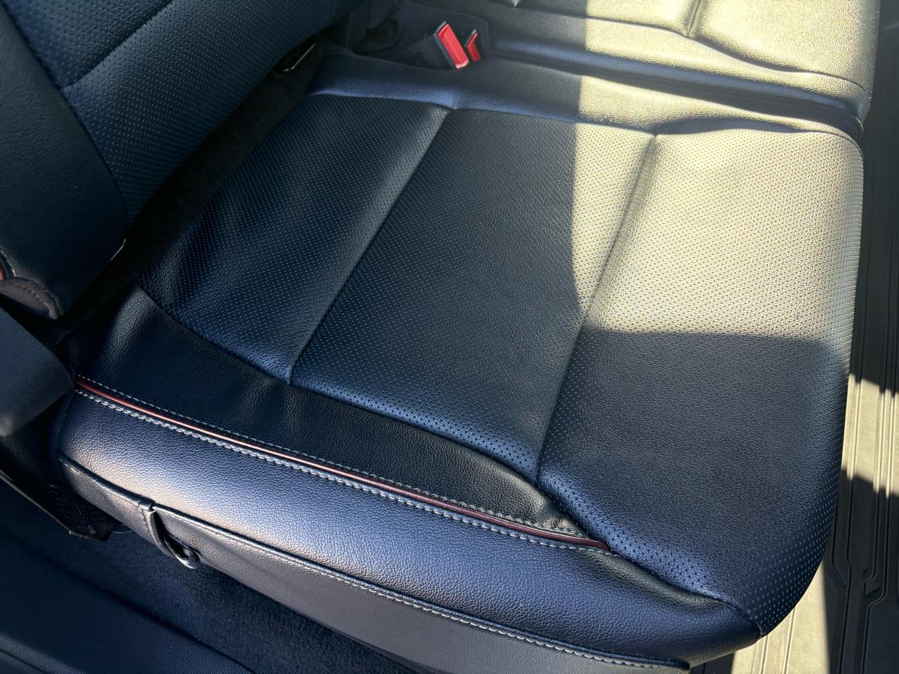 Ford Super Duty F-350 SRW Lariat 4WD Crew Cab 8' Box 2023