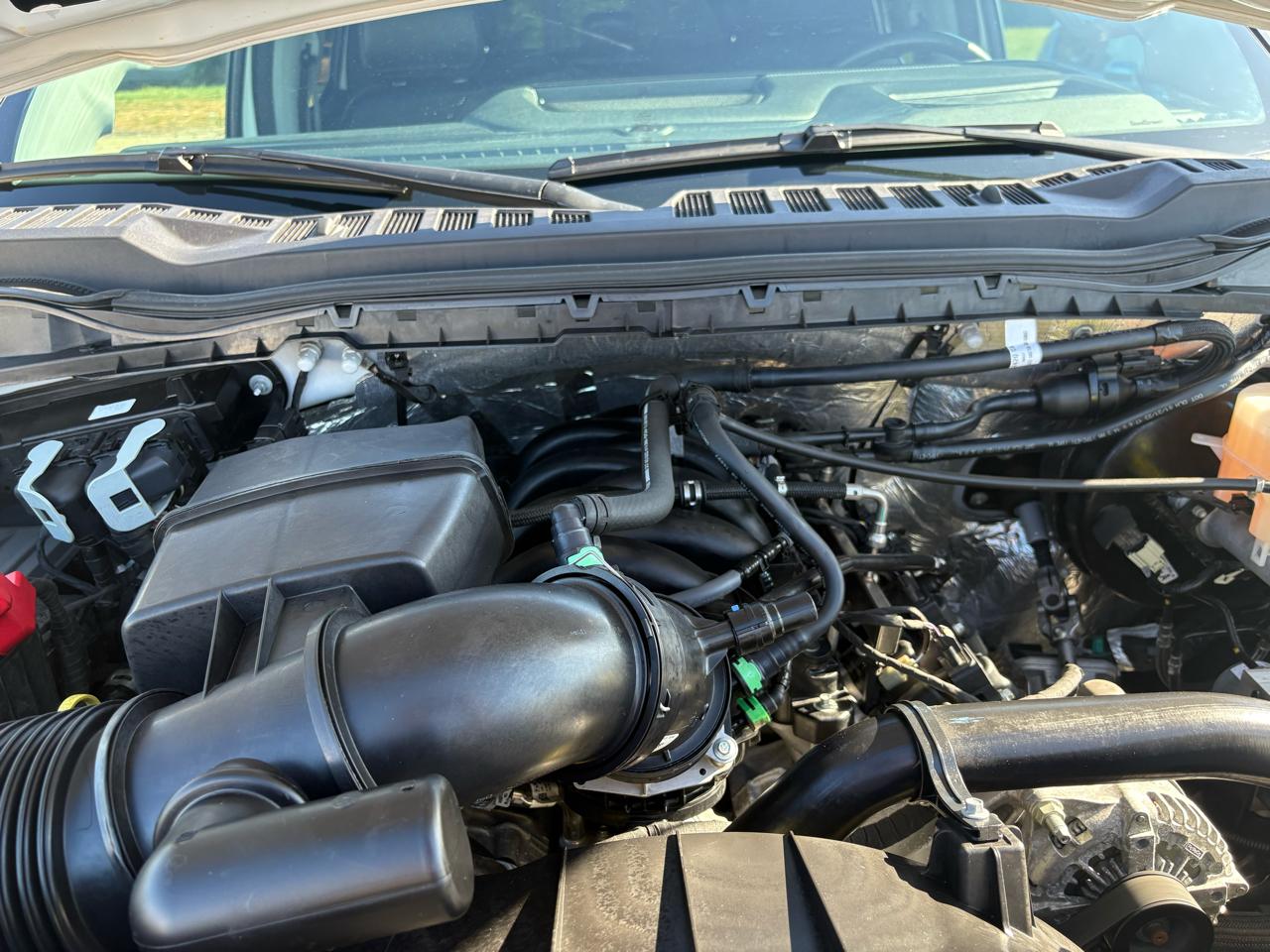 Ford Super Duty F-350 SRW Lariat 4WD Crew Cab 8' Box 2023