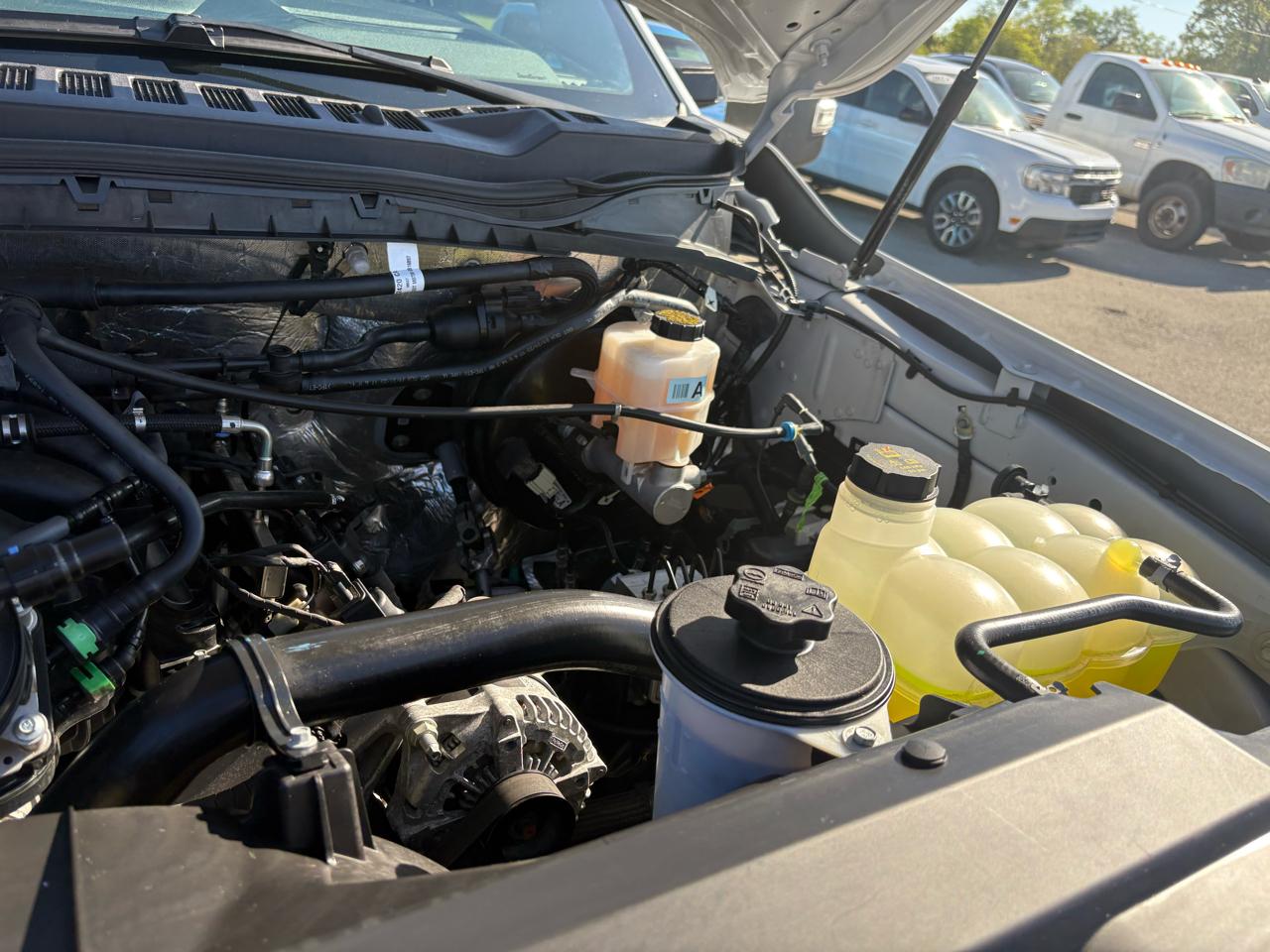 Ford Super Duty F-350 SRW Lariat 4WD Crew Cab 8' Box 2023