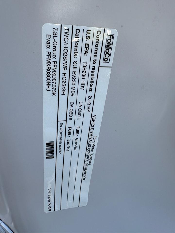 Ford Super Duty F-350 SRW Lariat 4WD Crew Cab 8' Box 2023