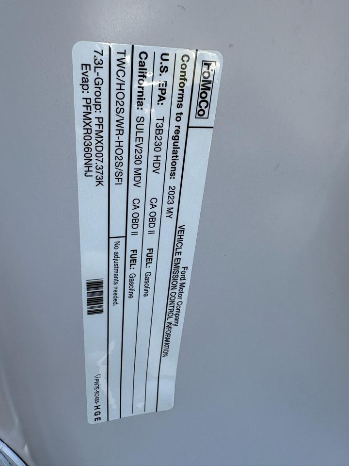 Ford Super Duty F-350 SRW Lariat 4WD Crew Cab 8' Box 2023