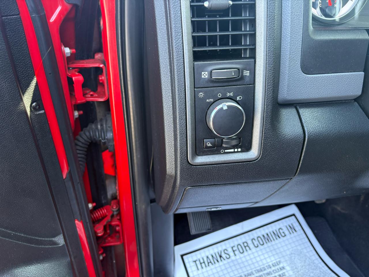 RAM 1500 4WD Crew Cab 140.5" Tradesman 2014