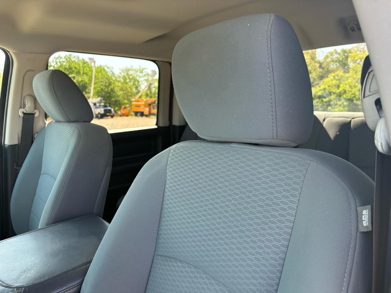 RAM 1500 4WD Crew Cab 140.5" Tradesman 2014