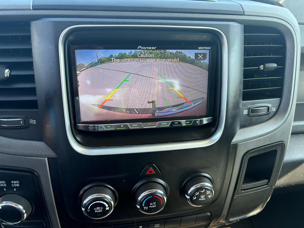 RAM 1500 4WD Crew Cab 140.5" Tradesman 2014