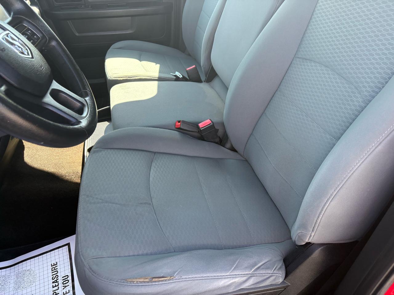 RAM 1500 4WD Crew Cab 140.5" Tradesman 2014