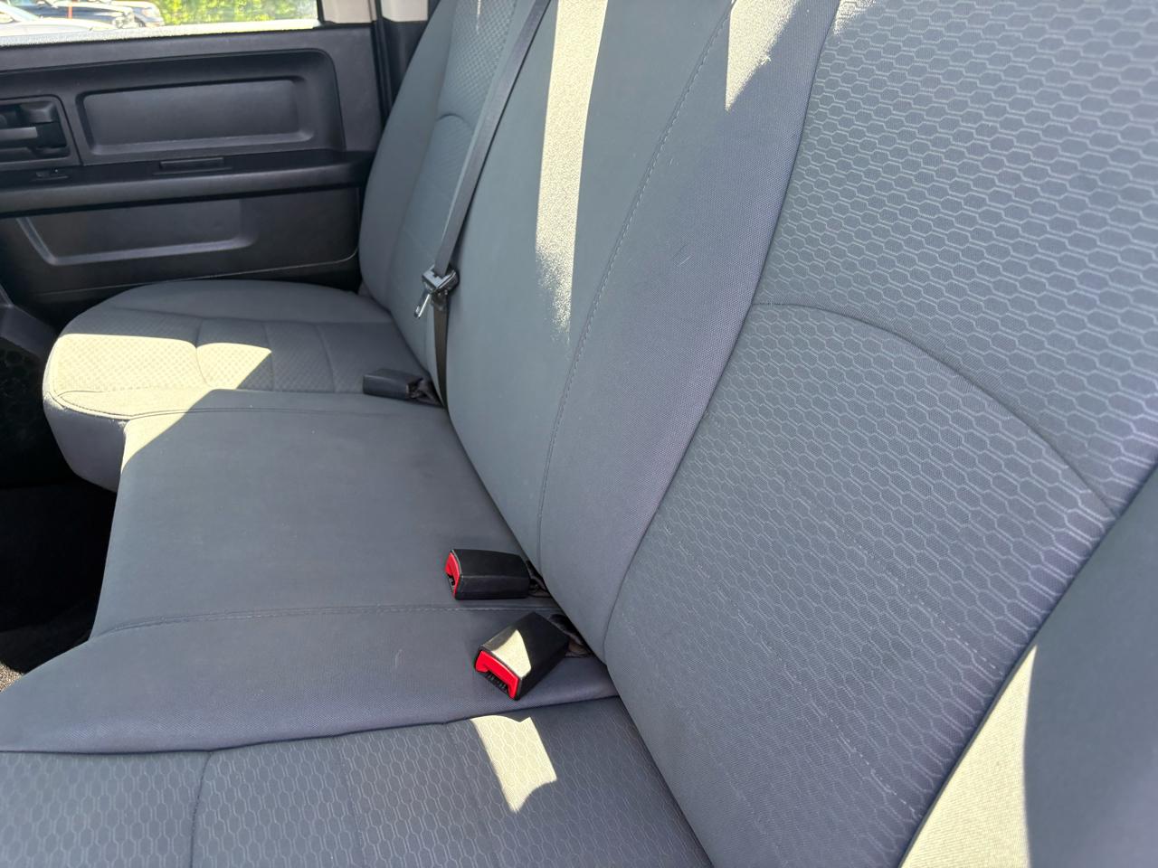 RAM 1500 4WD Crew Cab 140.5" Tradesman 2014