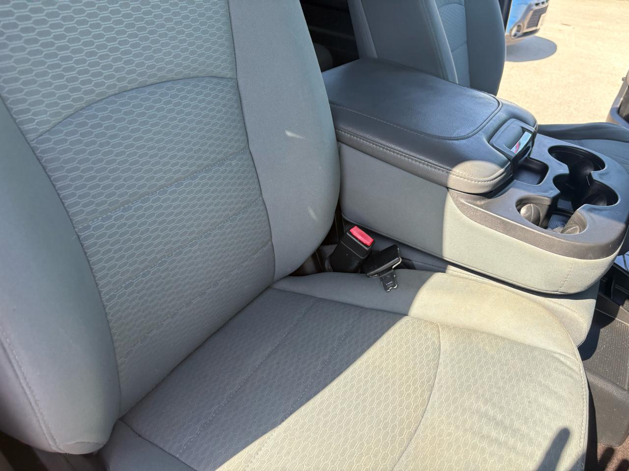 RAM 1500 4WD Crew Cab 140.5" Tradesman 2014