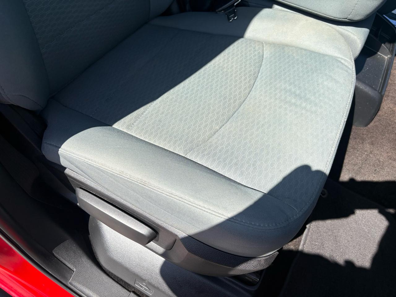 RAM 1500 4WD Crew Cab 140.5" Tradesman 2014