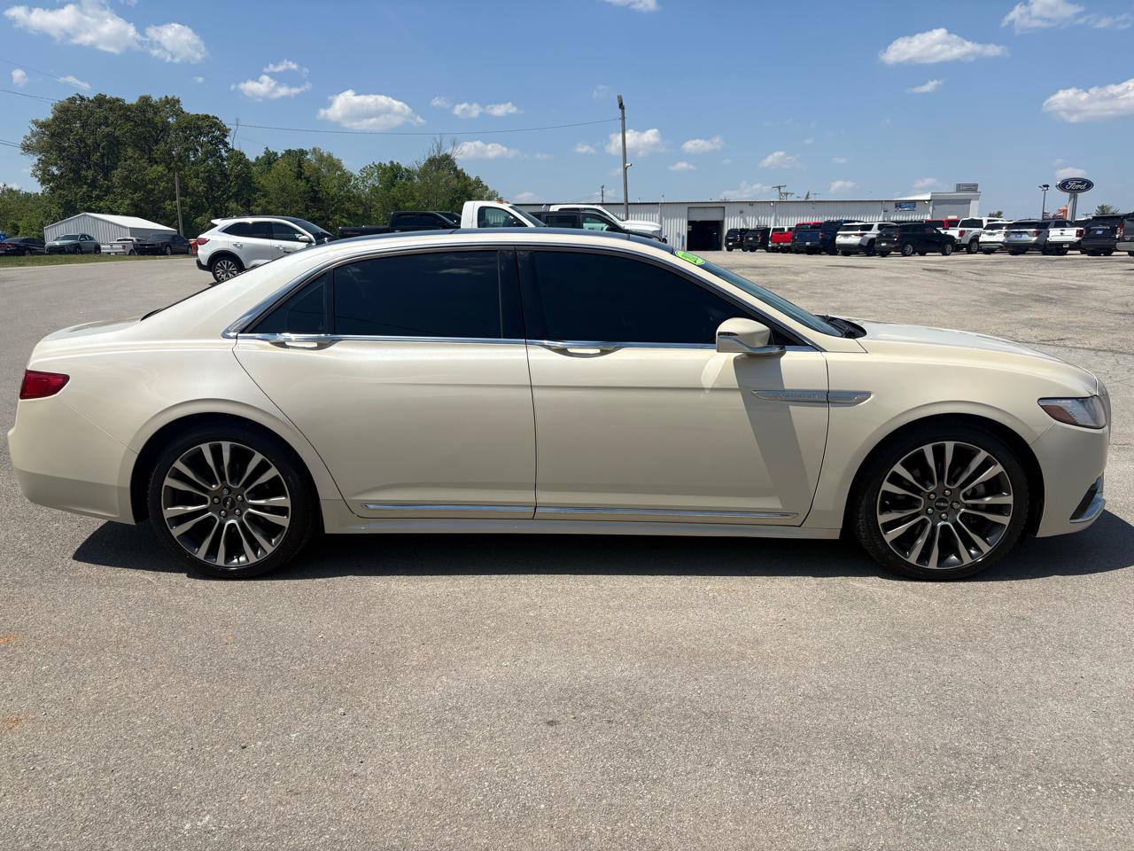 Lincoln Continental Reserve AWD 2018