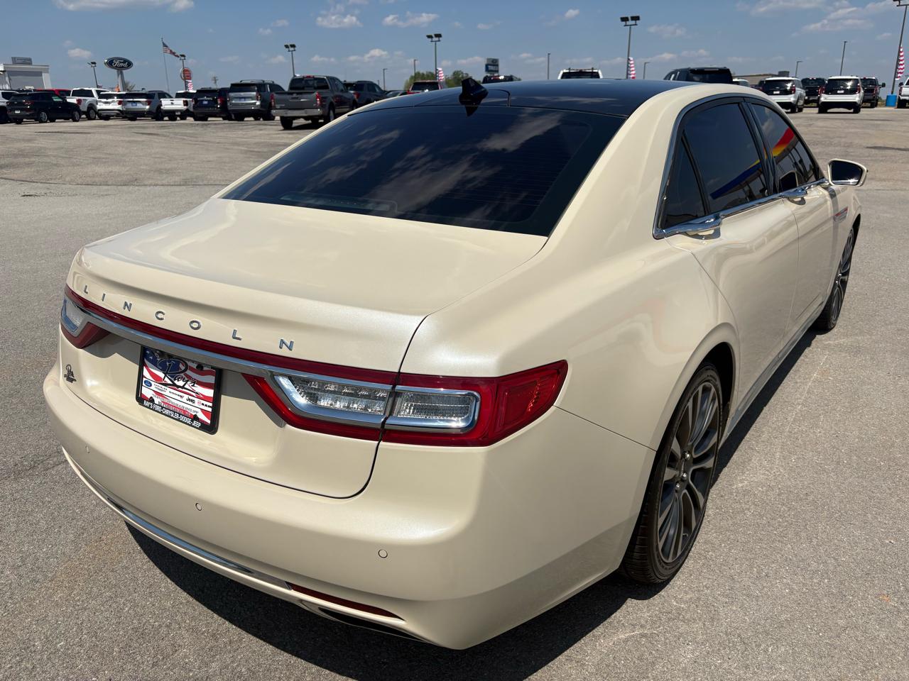Lincoln Continental Reserve AWD 2018