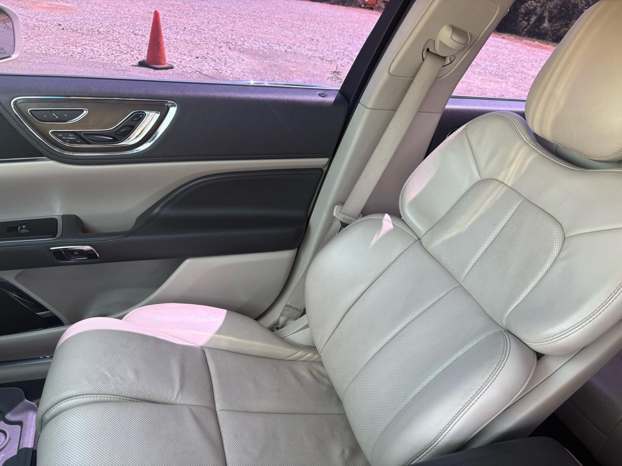 Lincoln Continental Reserve AWD 2018